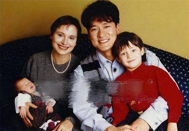 994.994.cσm查询开奖号码和周华健儿子结婚与周华健儿子结婚照片和结婚照