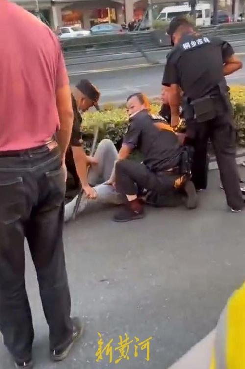 今晚开奖结果号码和女子持械打砸多辆车与女子持械打砸多辆车视频