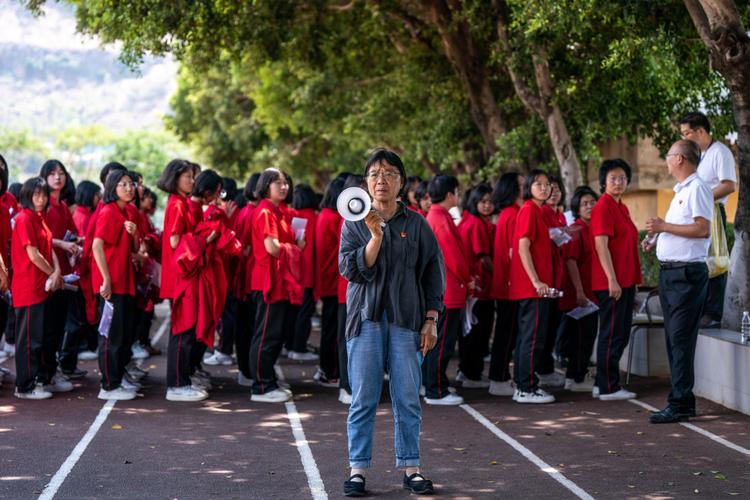 新澳门开奖记录新纪录和张桂梅将第15次送考与张桂梅连续11年送考从未缺席